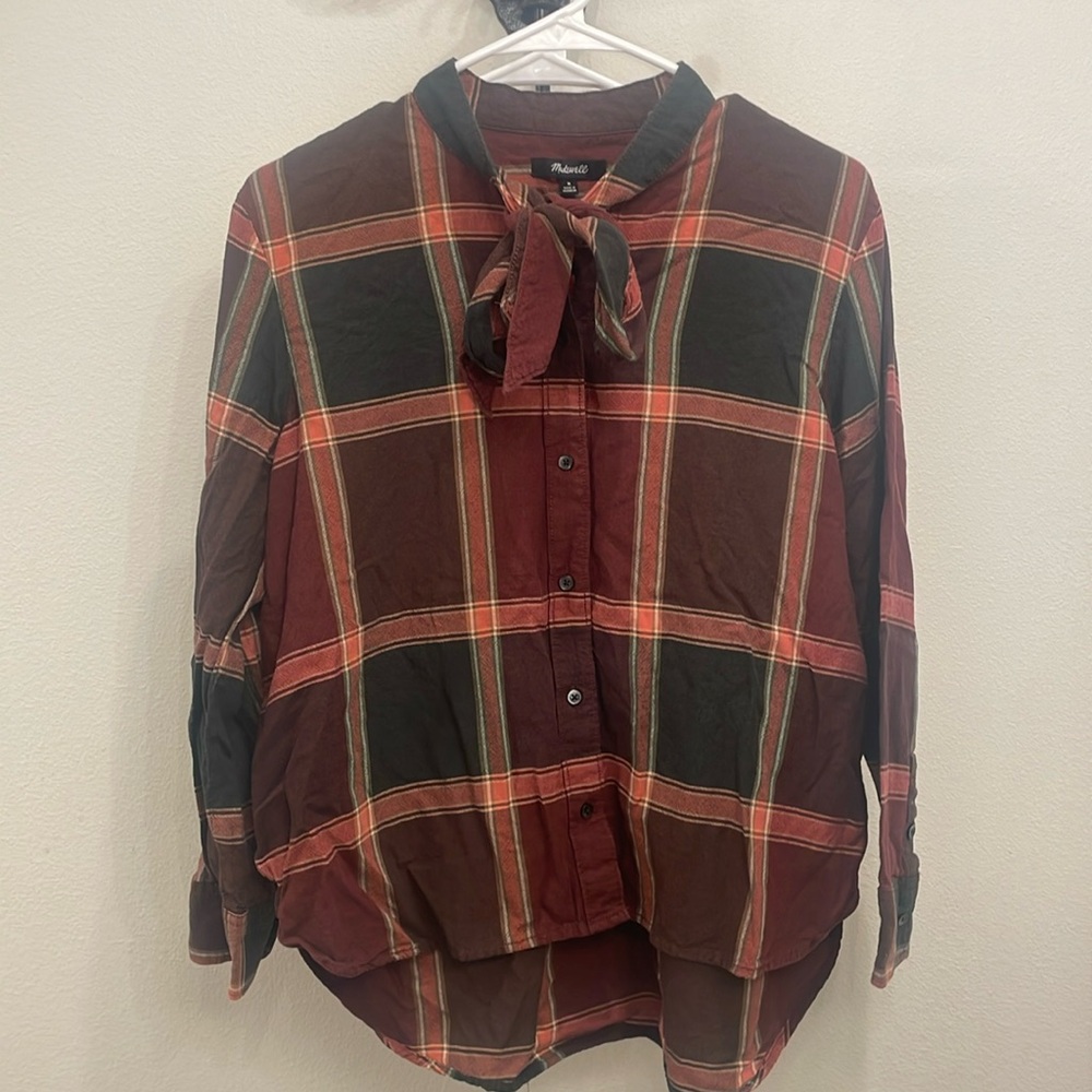 Plaid long sleeve shirt
